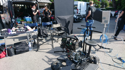 Film-Equipment auf der Piazza in Ascona